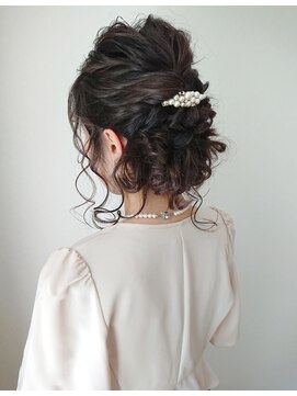 ヘア メイク リン(hair make rin) 後れ毛たっぷりアップ