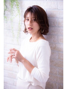 ヘアーアートシフォン 池袋西口店(Hair art chiffon) 厚めバング似合わせカット丸みショートスパイラルインナーカラー