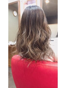 セルフィッシュヘアー(Selfish hair) グラデーションカラー