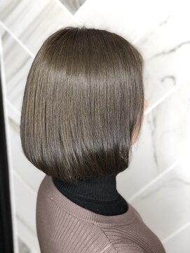 ジーナ セントラル銀座(Zina) ソフトグレージュ*ミニボブ*ワンレン【ZinaCENTRAL】