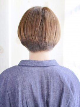 ナル 白山神社参道通り店(nalu) 大人可愛いスッキリマッシュボブ