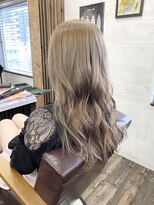 リリー シブヤ(Lilly shibuya)&nbsp;【Lilly渋谷】#ツヤ感 #ミルクティー #ベージュ