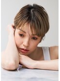 大人ハイライトグレージュショート