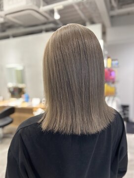 アヴァンス 京橋店(AVANCE) 透明感グレージュ