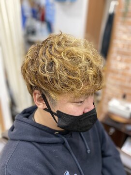 レリフィー 立体感パーマ