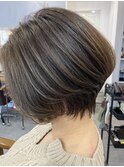 大人女子 スジ感ショートボブ