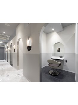 都内に複数店舗展開するシェアサロン☆全席半個室だから接触も最低限。