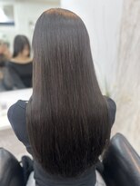 ラビス(Lovis) 黒髪カタログ/ボブルフ/ネビージュ/小顔に見せるヘア/ワンレン