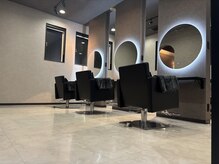 サロンドパリス ラグジュアリー(Salon de Paris Luxuary)の雰囲気（グレーを基調にしたカットスペース♪）