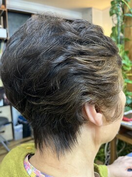 ラパス(LAPAZ) 「80代・華やかボリュームの上品マダムショート」