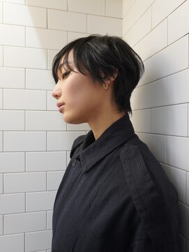 ヒメル(HML U/2A) モードなクールショートヘア ショートウルフ ハンサムショート