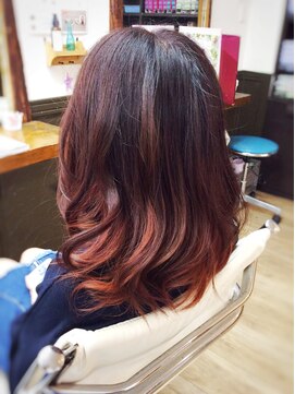 グレースモア(Grace More) (久留米／西原）ピンク系インナーカラー