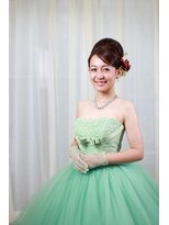エッチ美容室 本店 カラードレスのアレンジヘア