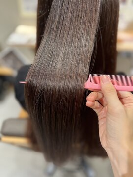 リタ(Rita) 美髪ヘアエステ・カットカラー