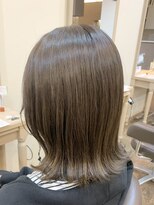 アルターリール(aL ter Rire)&nbsp;黒髪/ボブルフ/ネビージュ/小顔/ワンレン/福原遼華