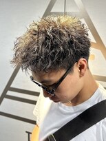 刈り上げスパイキーサマーショートツイストパーマ