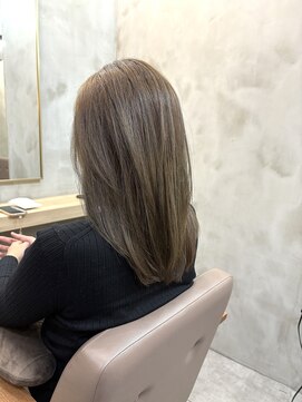 ニューモヘアー 立川(Pneumo hair) レイヤースタイルのグレージュカラー