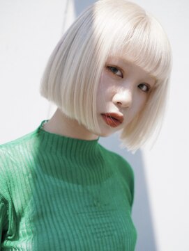 ピークアブー 原宿ハラカド(PEEK-A-BOO) ホワイトブロンド/ケアブリーチ/金髪ボブ/ホワイトボブ