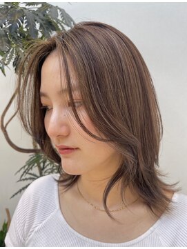 ホワイトレーベルグラ(White Label gra) ベージュ×ハイライトカラー