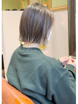 メモリーズ 水天宮前店(Memories) ジャガーボブウルフボブ黒髪大人ボブ30代40代オリーブグリーン