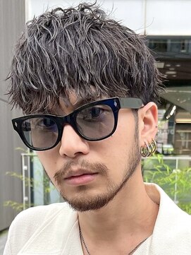 レタッチ バイ フィフス 銀座(RETOUCH by fifth) 銀座ソフトツイストスパイラルパーマ縦落ちパーマメンズマッシュ