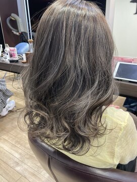トゥーヘアー(too hair) ハイライト