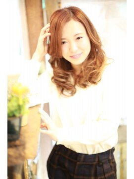 テテクルー(tete et clou) 大人女性のクラシックフェミ