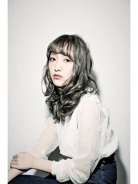 リアル デザインギャラリー(rёal D.G) ☆見返り美人のくぎづけミディ☆