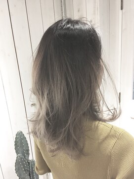 ギャレット 新宿店(Garret) バレイヤージュ×ホワイトベージュ