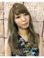 ウシワカマル ミライ(USHIWAKAMARU MIRAI)&nbsp;ゆるめカールに大人可愛いロングスタイル