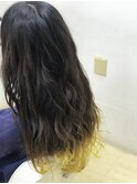 裾カラー×イエロー