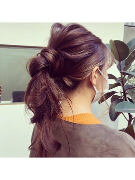 テラスグレース 横浜(TERRACE GRACE) ヘアアレンジ ポニーテール