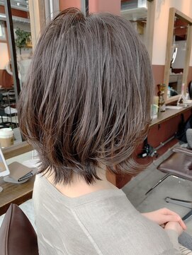 ルーファス 恵比寿 渋谷(Ruufus) 極細ハイライト外ハネボブ【Ruufus恵比寿渋谷】31578