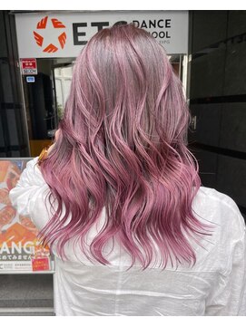 リアラバイアルティナ 船橋店(Liara by artina) ショッキングパープル×こなれヘア×ハイトーンカラー