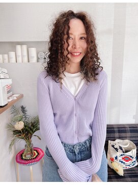 サン 鎌倉長谷(3.) 【3.オリジナルスパイラルパーマ】スパイラルパーマ　癖毛風