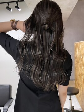 リット(lit) コントラストグレージュハイライトカラー