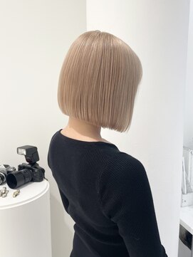 ハイブ 金沢(Hive) ミルクティーベージュホワイトベージュミニボブ切りっぱなしボブ