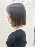 低めのポイント裾カラー×ぱつっとボブ【シン】