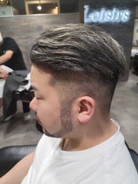 ロワジール 松戸店(Loisirs) ホワイトメッシュ