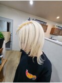 ハイライトカラーミルクティーベージュレイヤーカット
