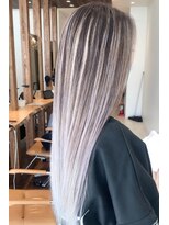 ラグーン(LAGOON)&nbsp;バレイヤージュグレージュハイライトダブルカラーケアブリーチ