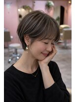 アットティー 金沢八景(at tee...)&nbsp;ショート/白髪ぼかしハイライト/30代/40代/50代/60代/金沢八景