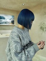 ベルク(Berg)&nbsp;ストレートボブ　ネイビーブルー