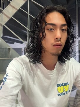 ヨンマルヨン(404) メンズHBLで魅せるロングパーマスタイル