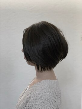 ビューティーサロン ビヴィ(Beauty Salon Bivi) 前下がりボブ
