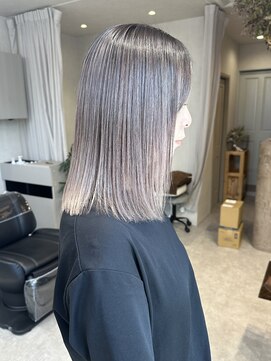 ウェーブス(WAVES) グレージュからー