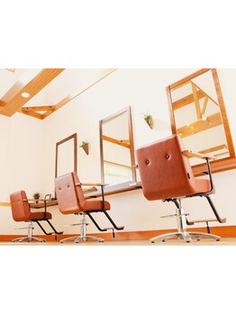 丁寧なカウンセリングと高い技術力で大人女性の悩みを解決。“扱いやすく美しく”を実現します。