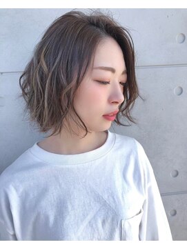 レム 泉中央店(L.E.M) 透明感カラーのボブスタイル