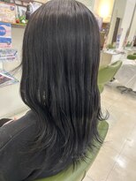 シュウ 西尾店(Shu)&nbsp;ブラック × グレージュ