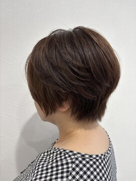 ルシエル バイ カトレアグループ(Le Ciel) 30代40代50代ショートヘア／ハイトーンカラー／白髪ぼかしカラー